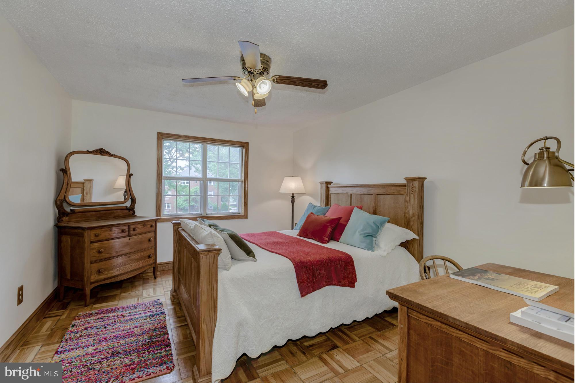 POTOWMACK CROSSING - Residential