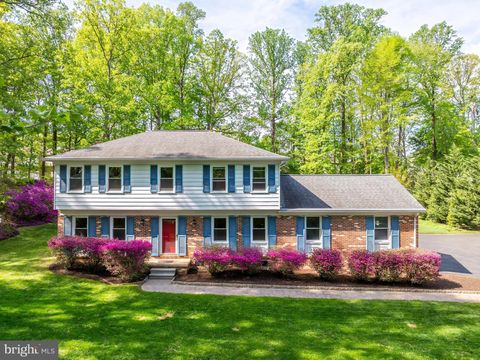Photo of 12801 Rockwood Lane, WOODBRIDGE, VA 22192 (MLS # VAPW2117888)