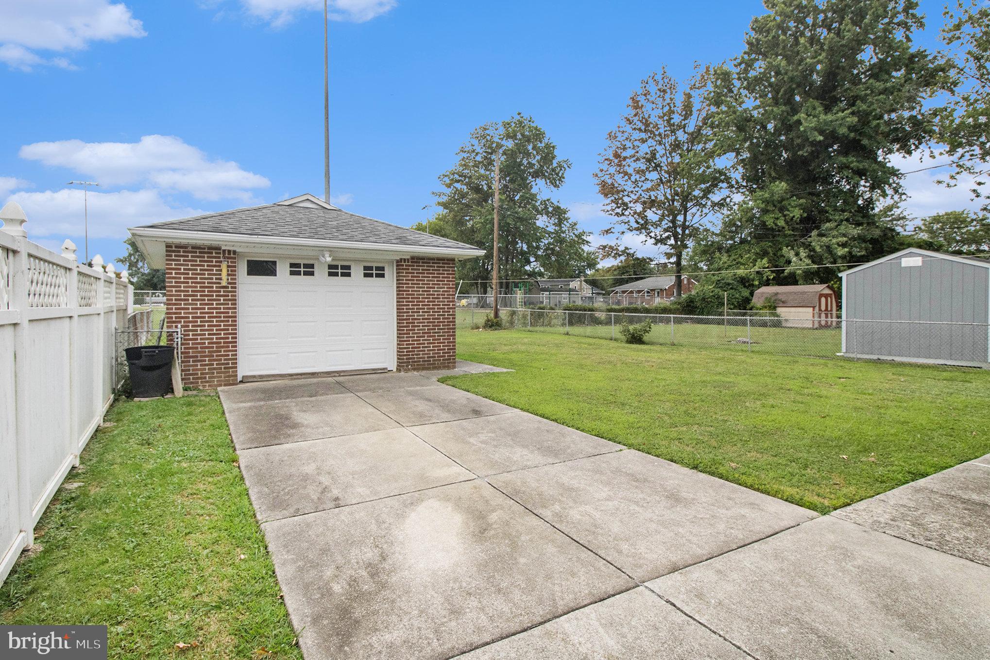MILMONT PARK - Residential