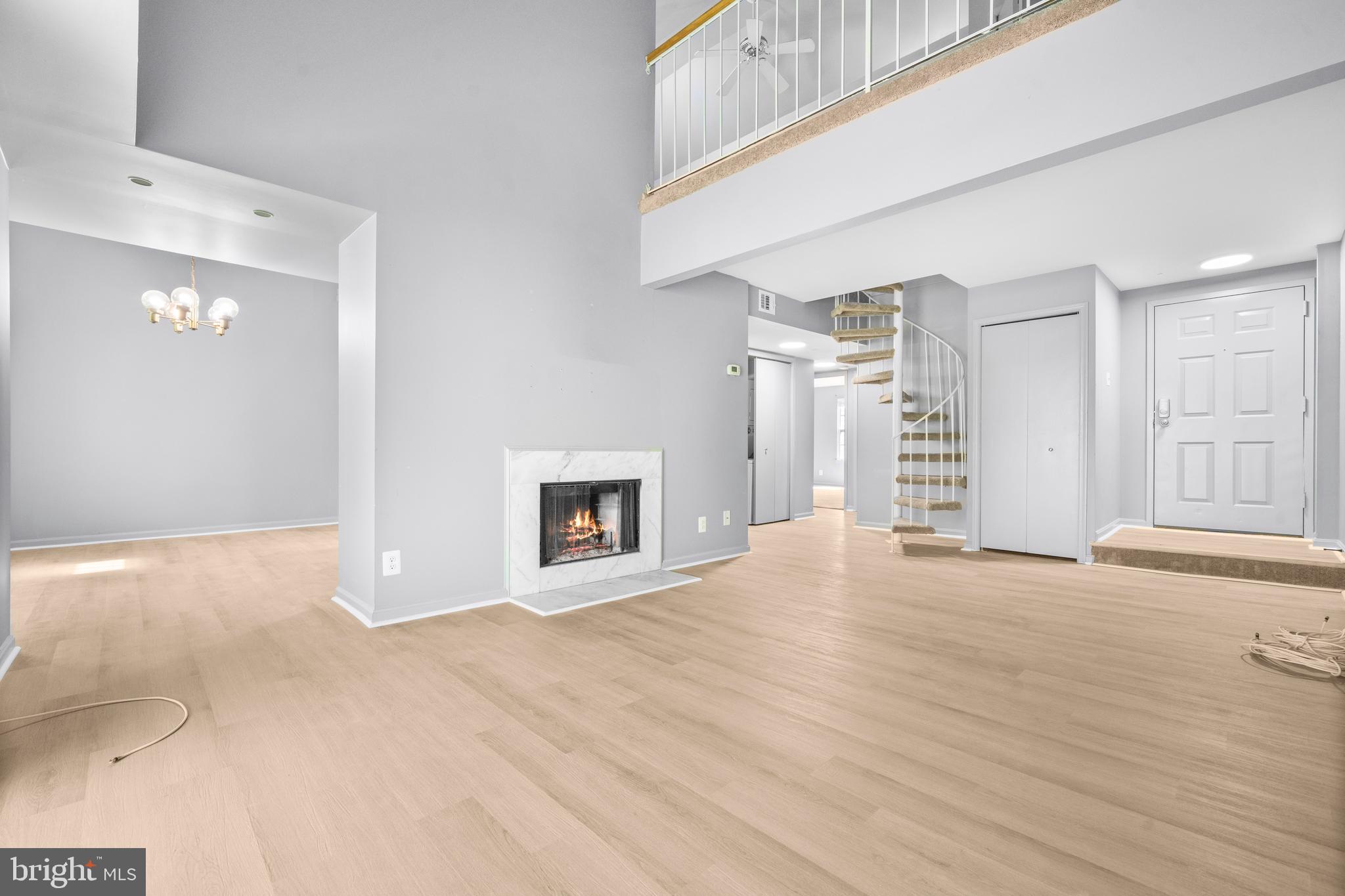 3 PICKERING COURT 202