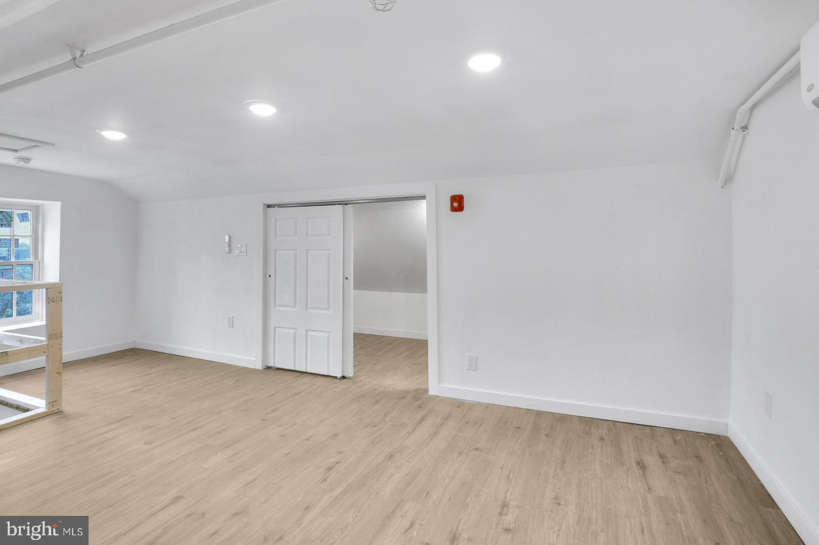 ROXBOROUGH - Residential Lease