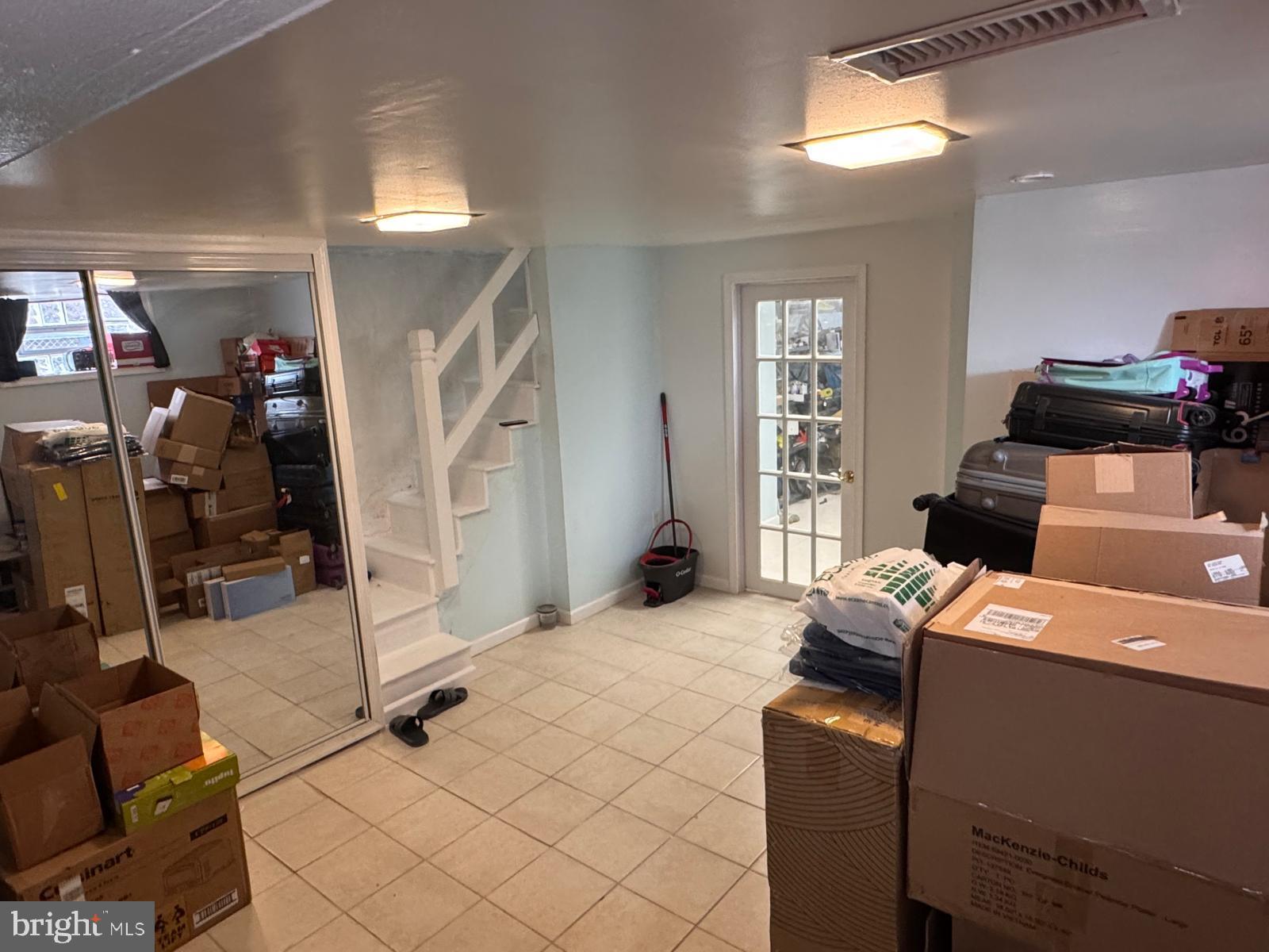 MARSHALL TERRACE - Residential Lease