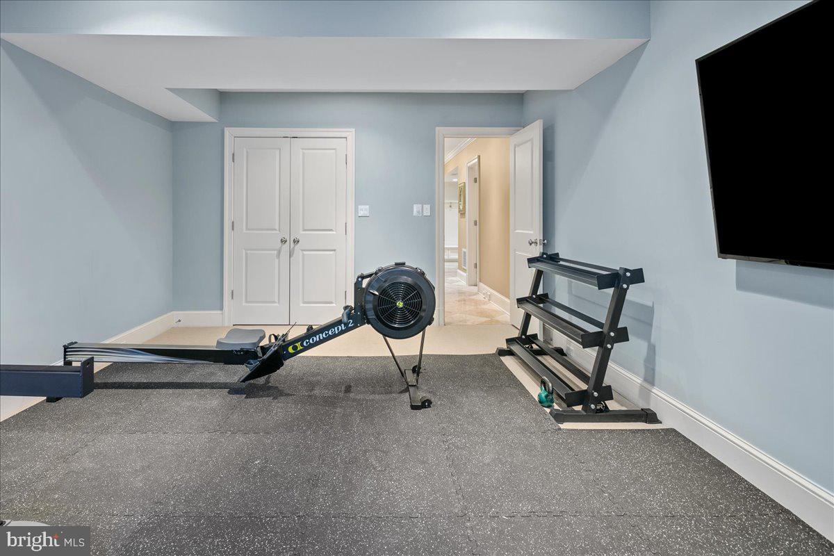 COUNTRY CLUB HILLS - Residential