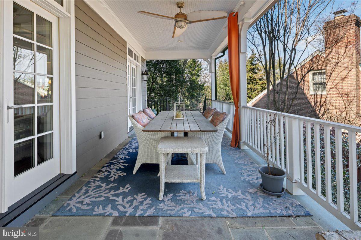 COUNTRY CLUB HILLS - Residential