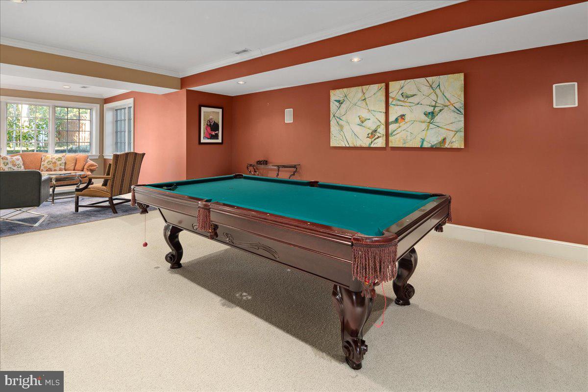 COUNTRY CLUB HILLS - Residential