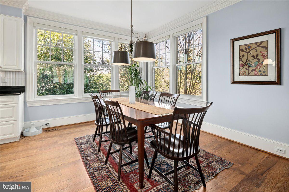 COUNTRY CLUB HILLS - Residential