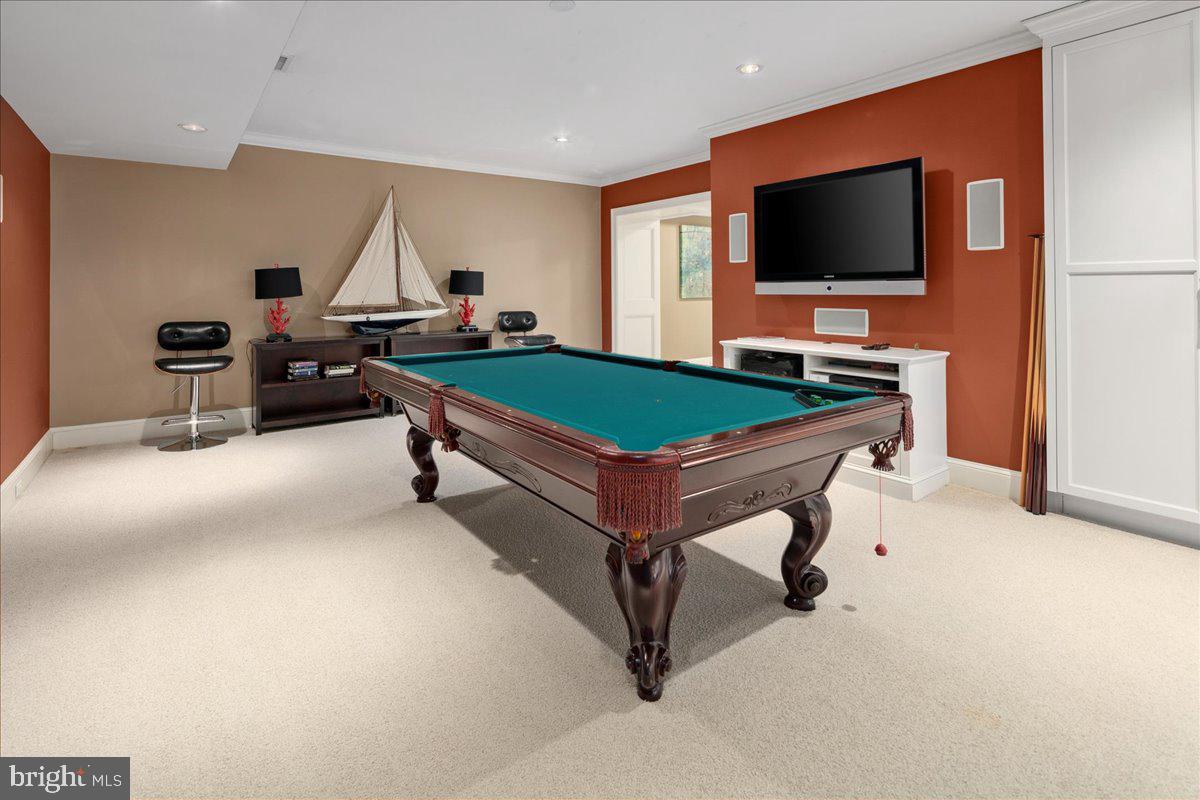 COUNTRY CLUB HILLS - Residential