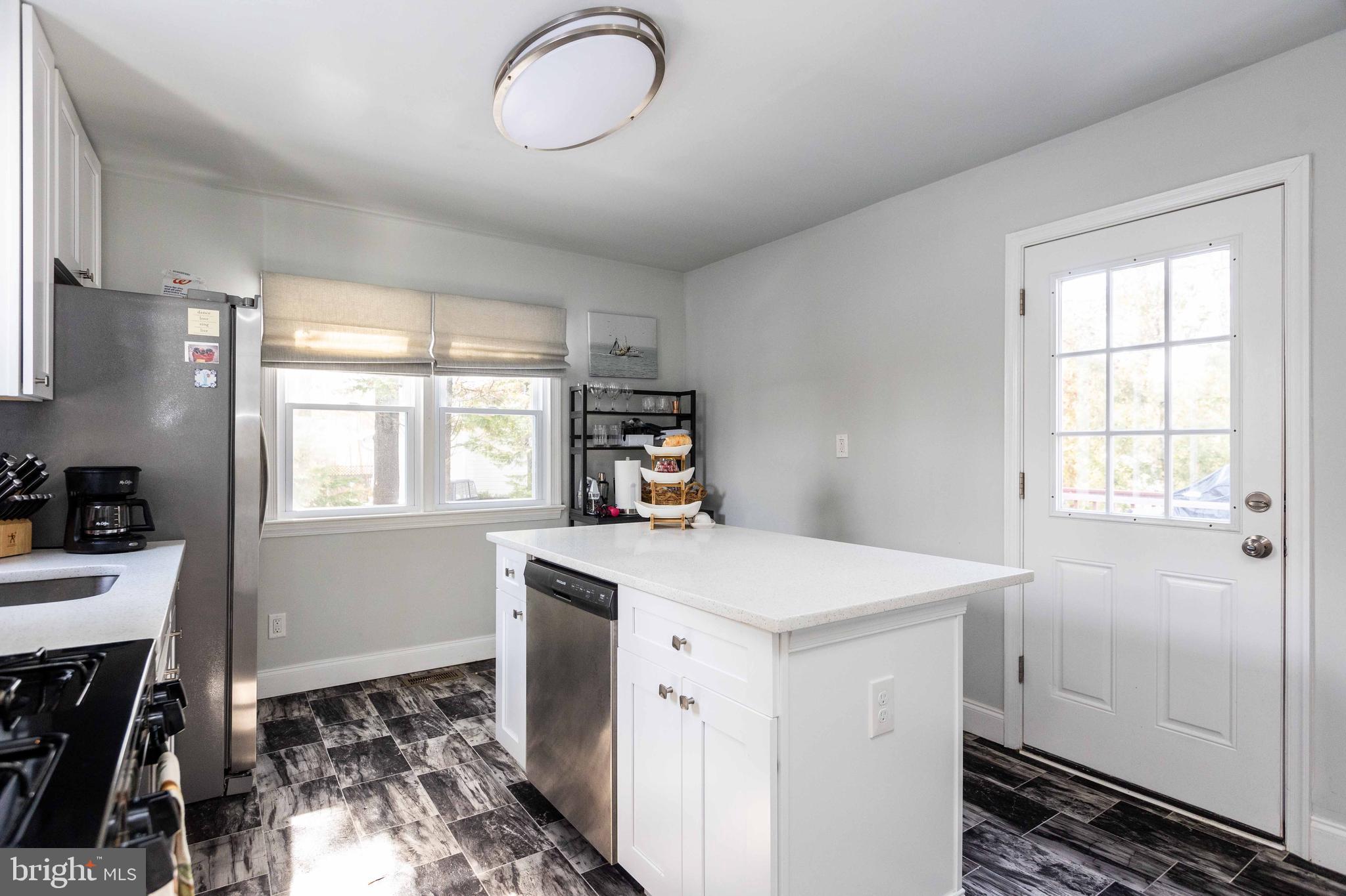 MANHATTAN BEACH - Residential