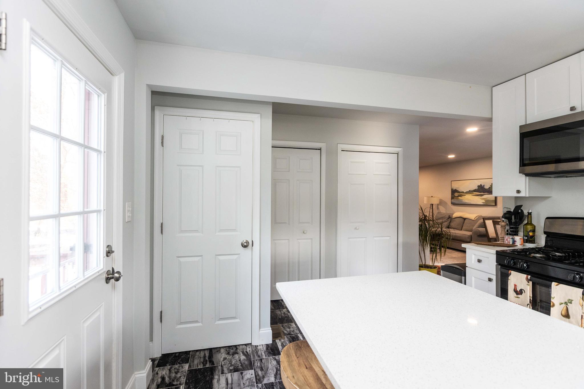 MANHATTAN BEACH - Residential