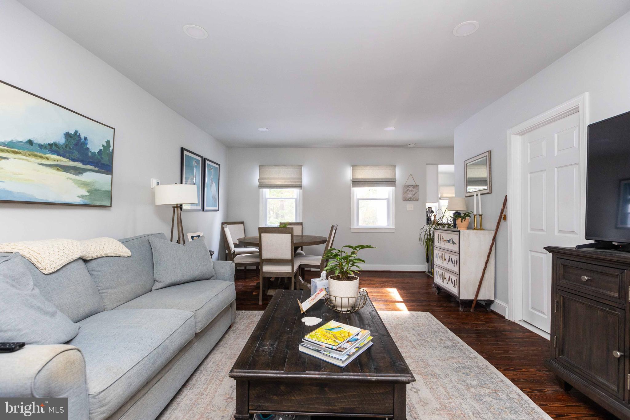 MANHATTAN BEACH - Residential