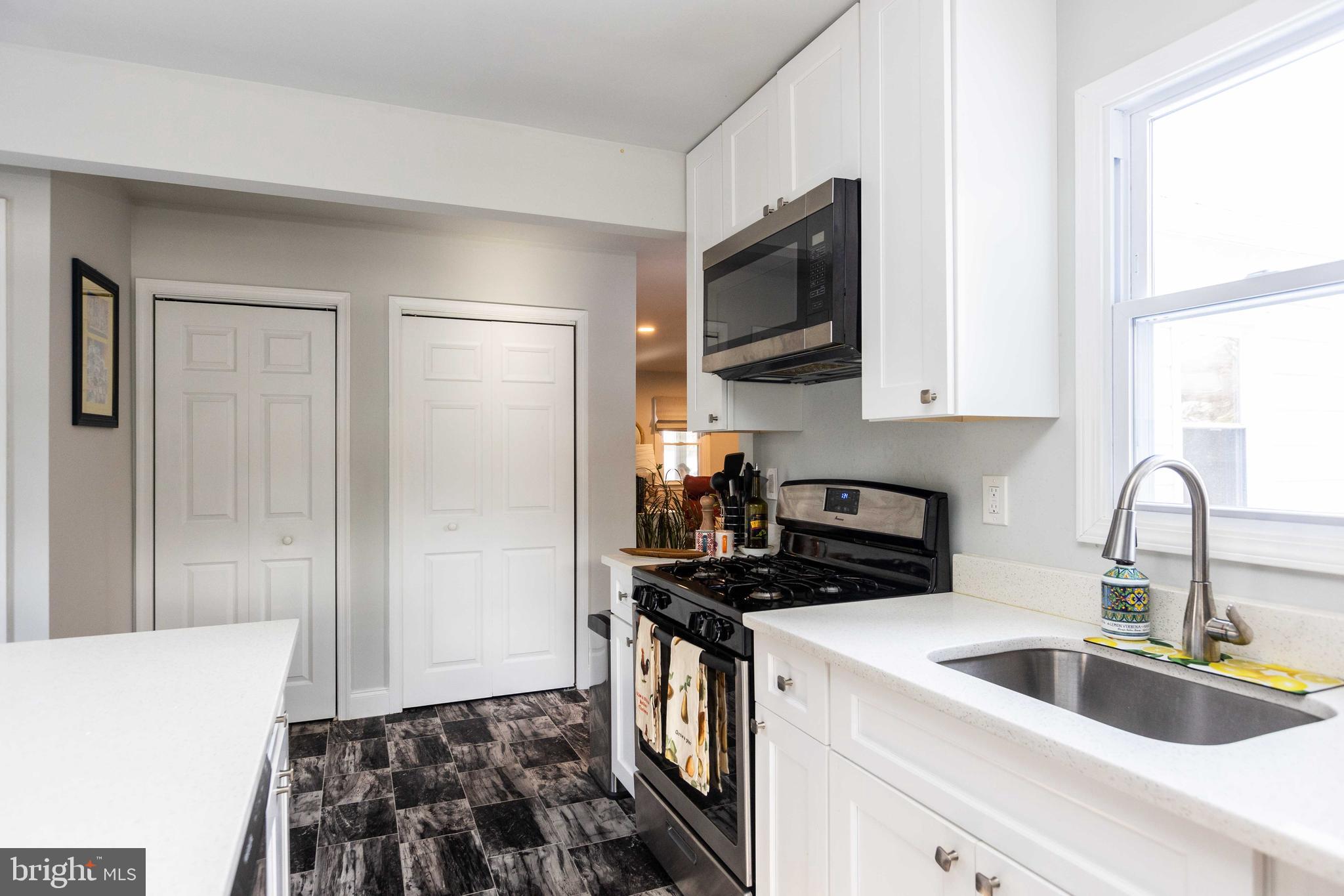 MANHATTAN BEACH - Residential