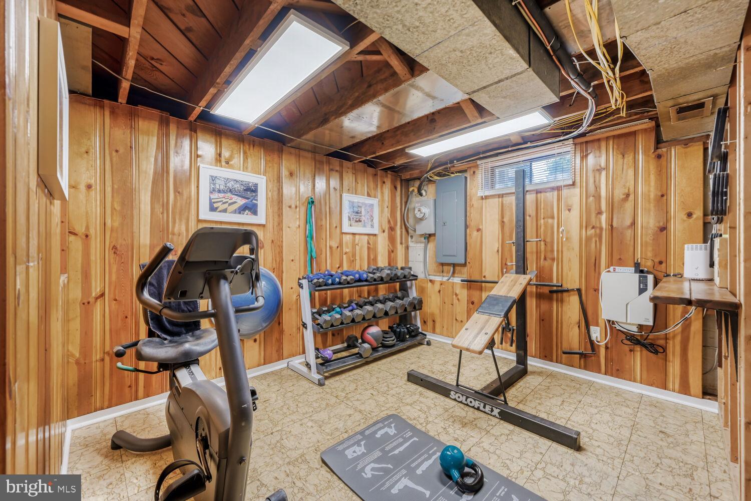 ROLAND TERRACE - Residential