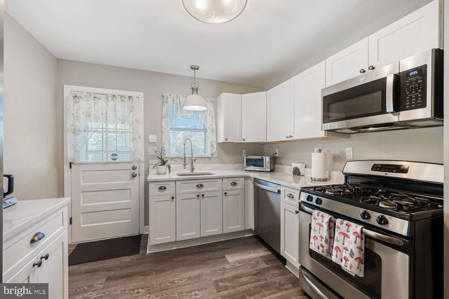 ROLAND TERRACE - Residential