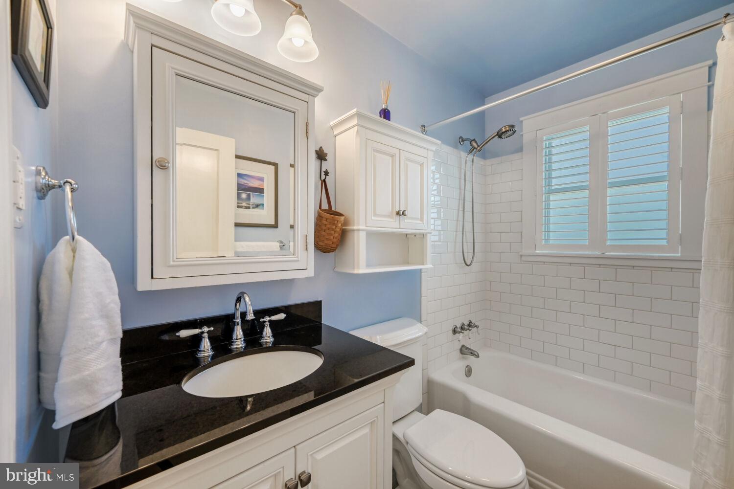 ROLAND TERRACE - Residential