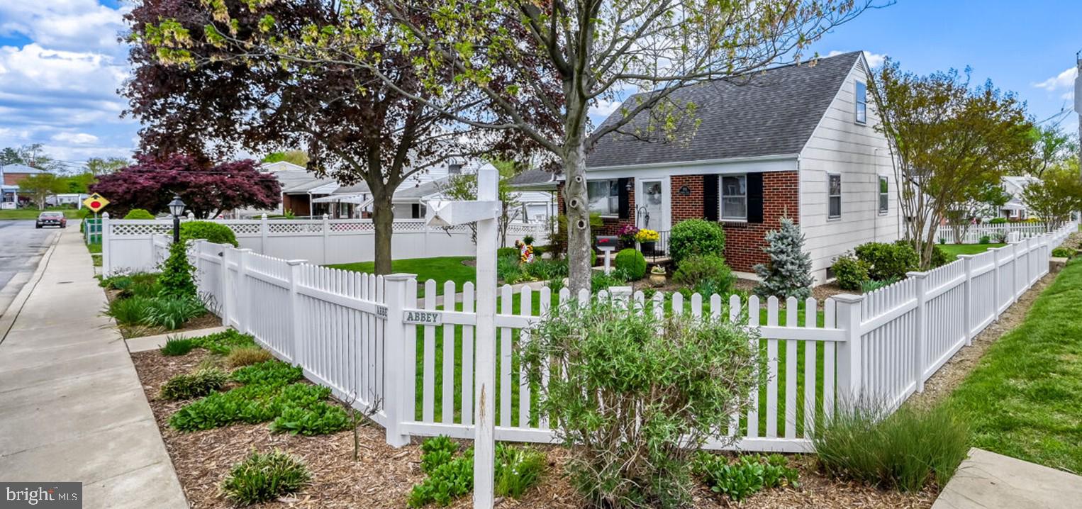 ROLAND TERRACE - Residential