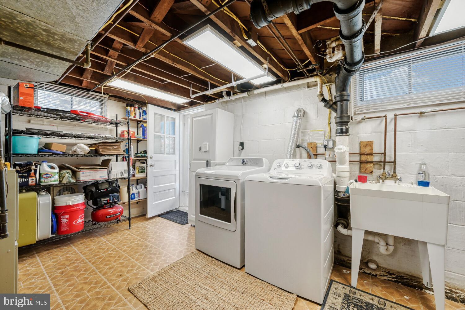 ROLAND TERRACE - Residential