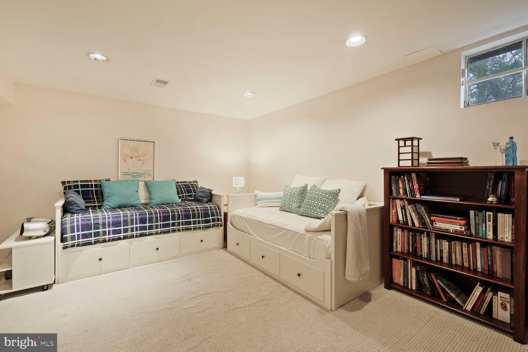 GLEN ECHO HEIGHTS - Residential