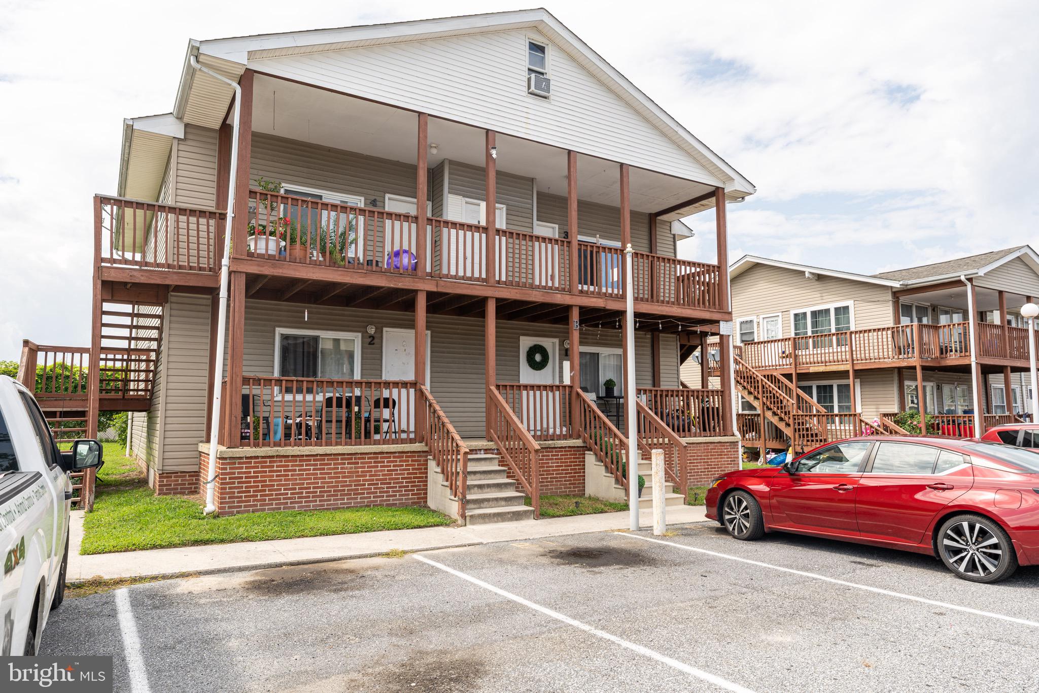 516 BAY STREET B-3