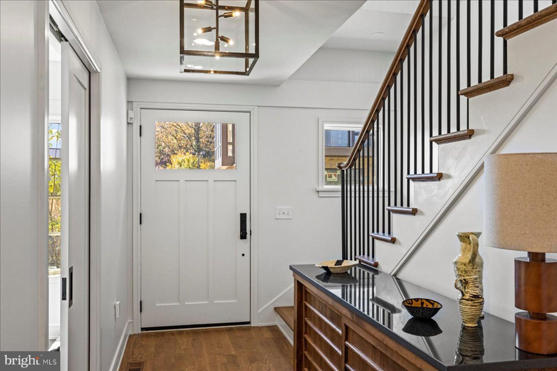 CHESTNUT HILL - Residential