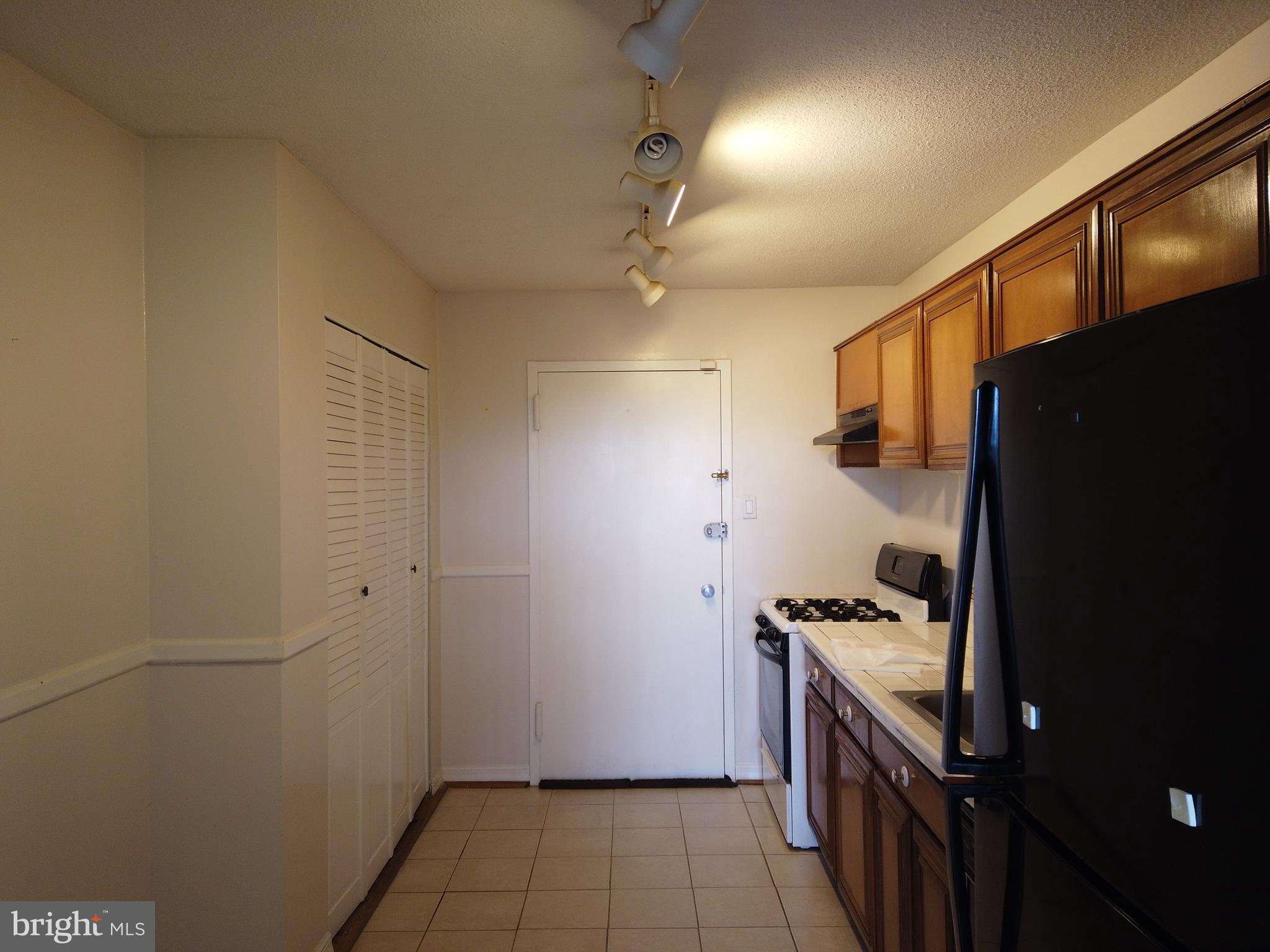 TOWERS IN WESTCHESTER PARK - Residential