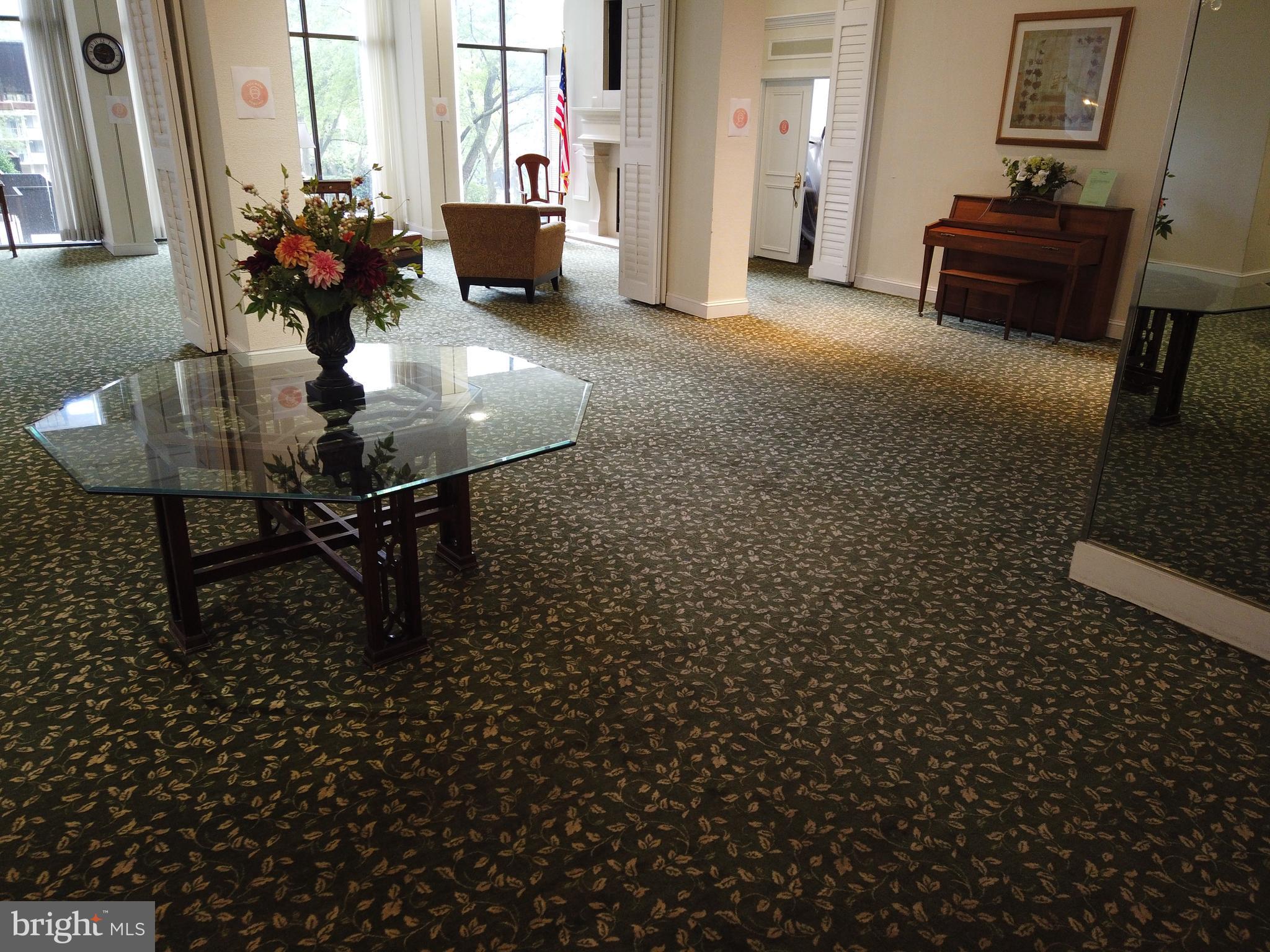 TOWERS IN WESTCHESTER PARK - Residential