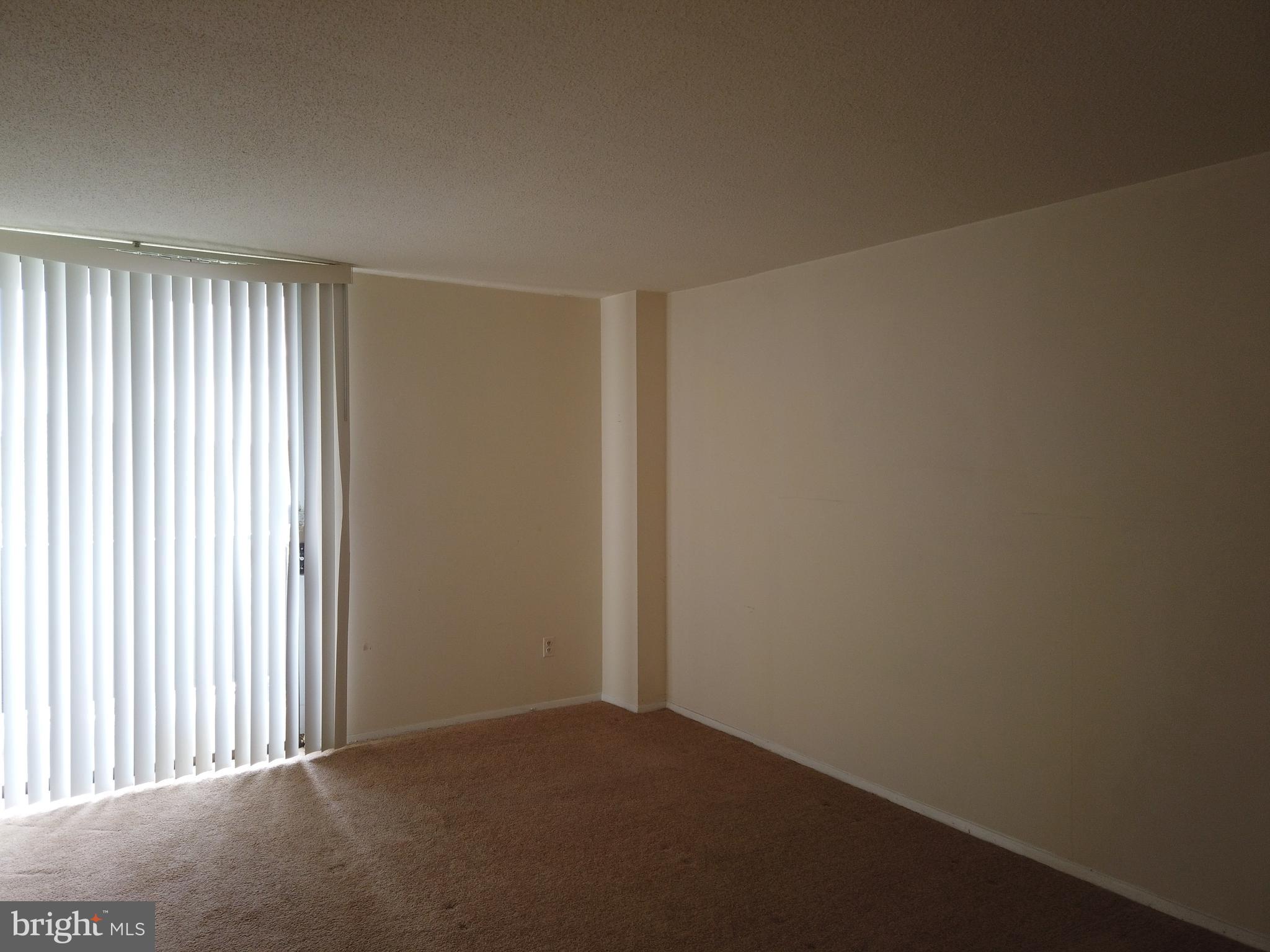 TOWERS IN WESTCHESTER PARK - Residential