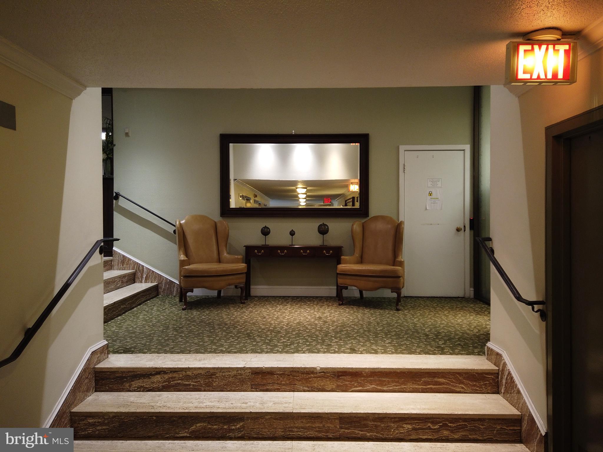 TOWERS IN WESTCHESTER PARK - Residential