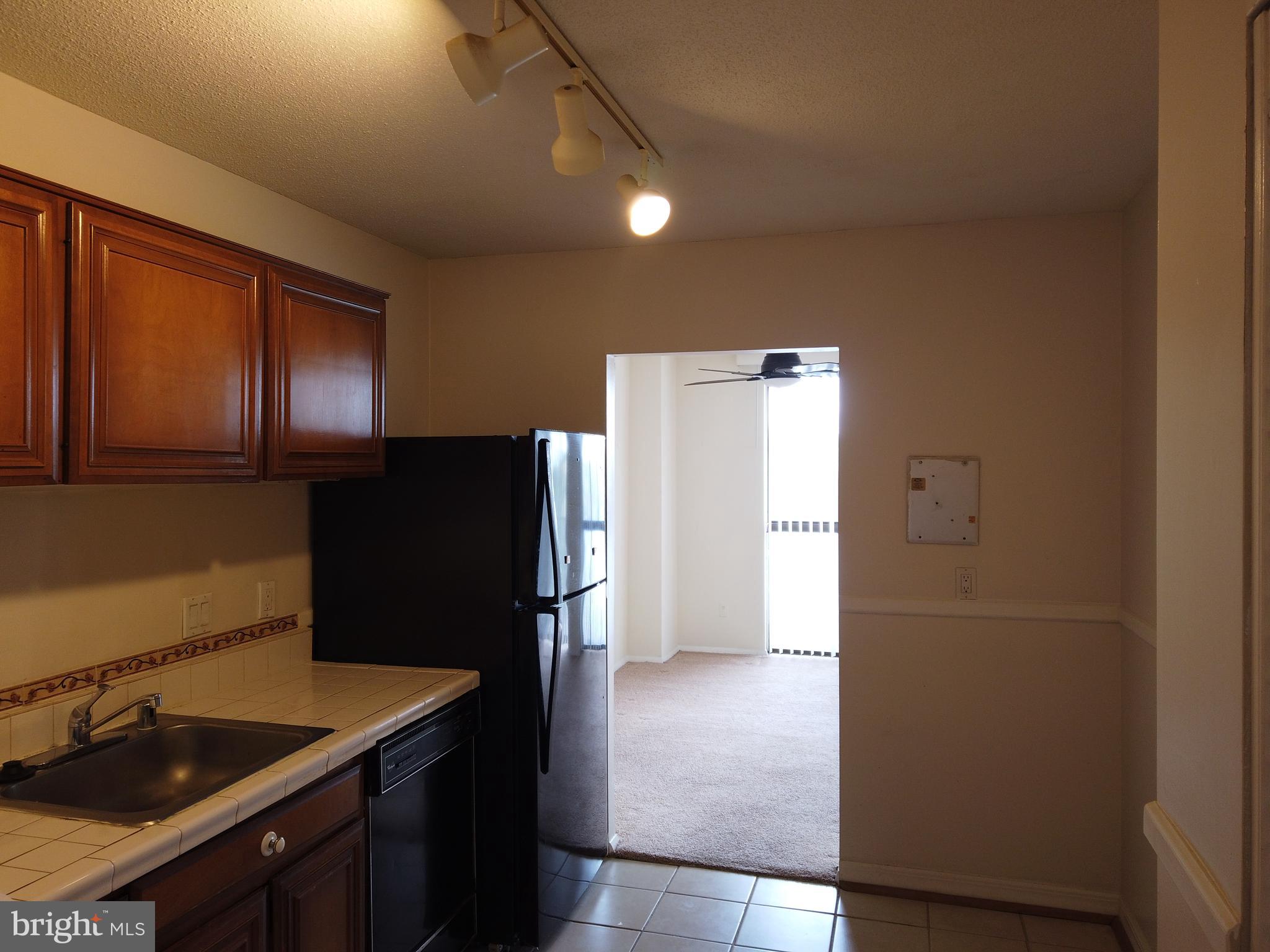 TOWERS IN WESTCHESTER PARK - Residential