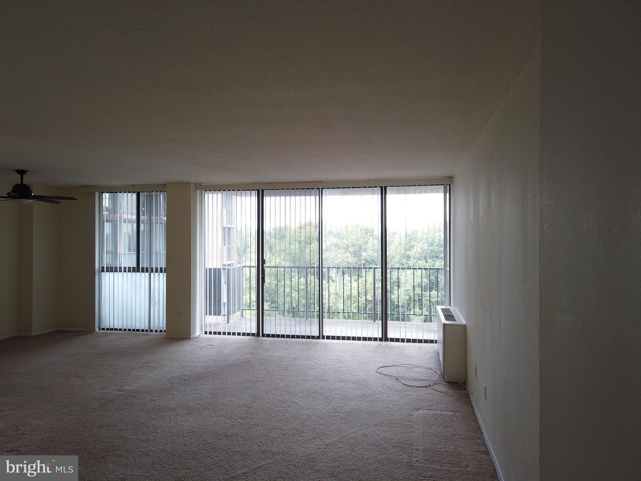 TOWERS IN WESTCHESTER PARK - Residential