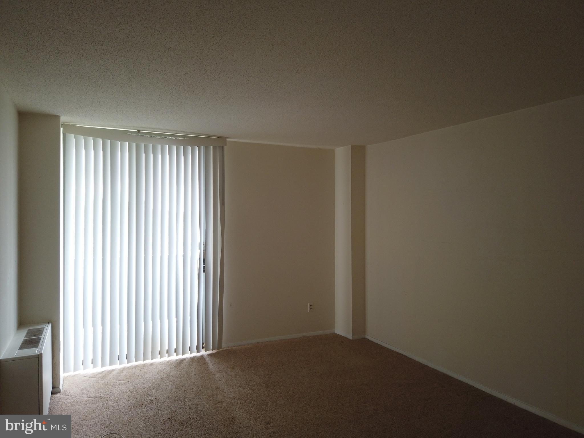 TOWERS IN WESTCHESTER PARK - Residential