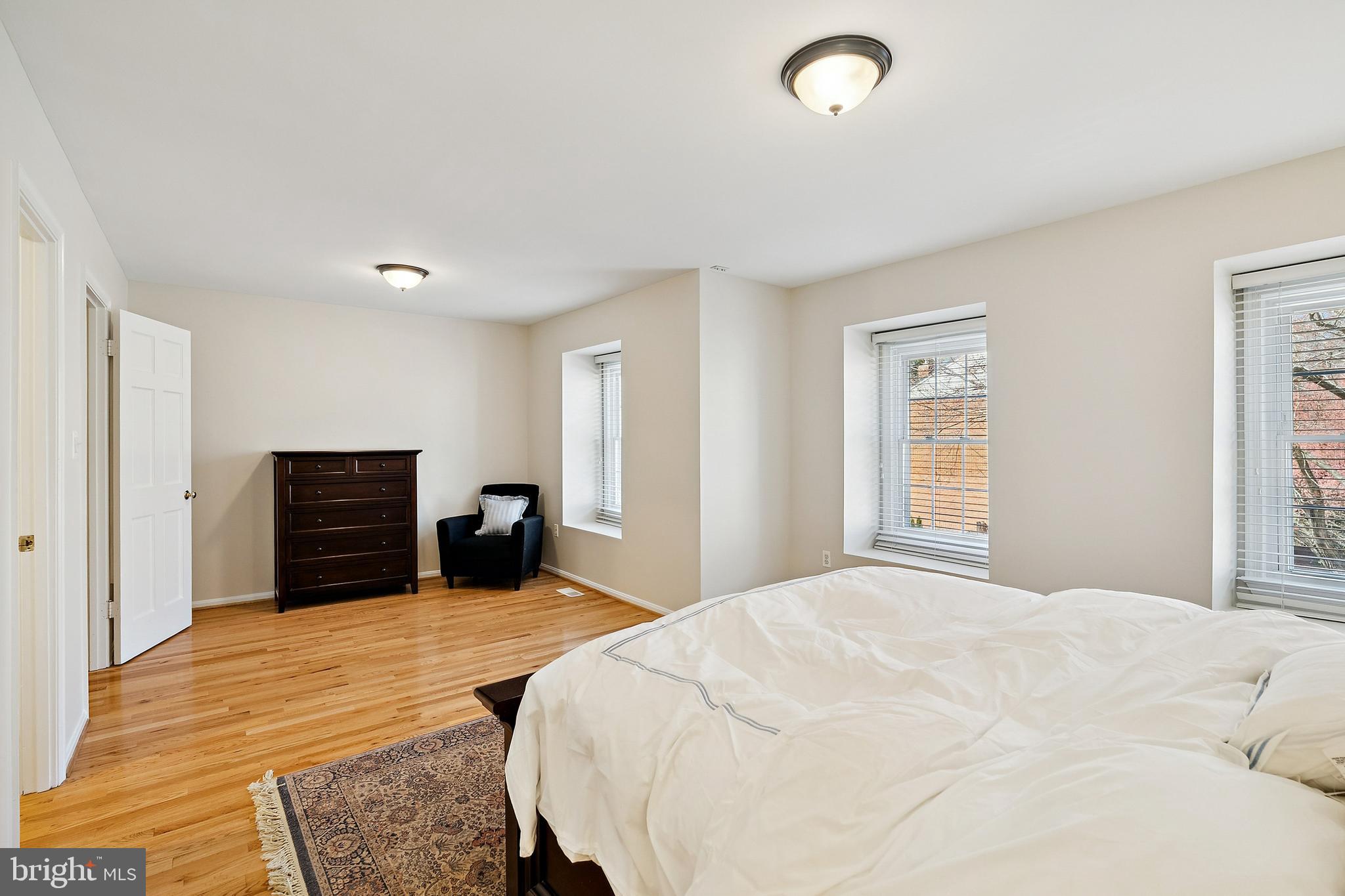 LAFAYETTE VILLAGE - Residential