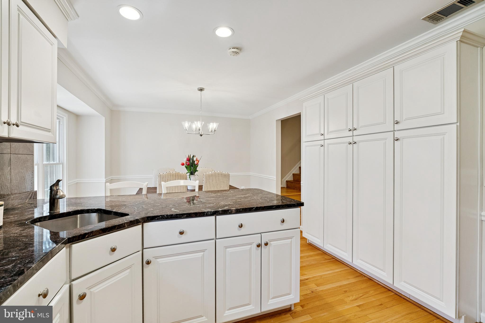 LAFAYETTE VILLAGE - Residential