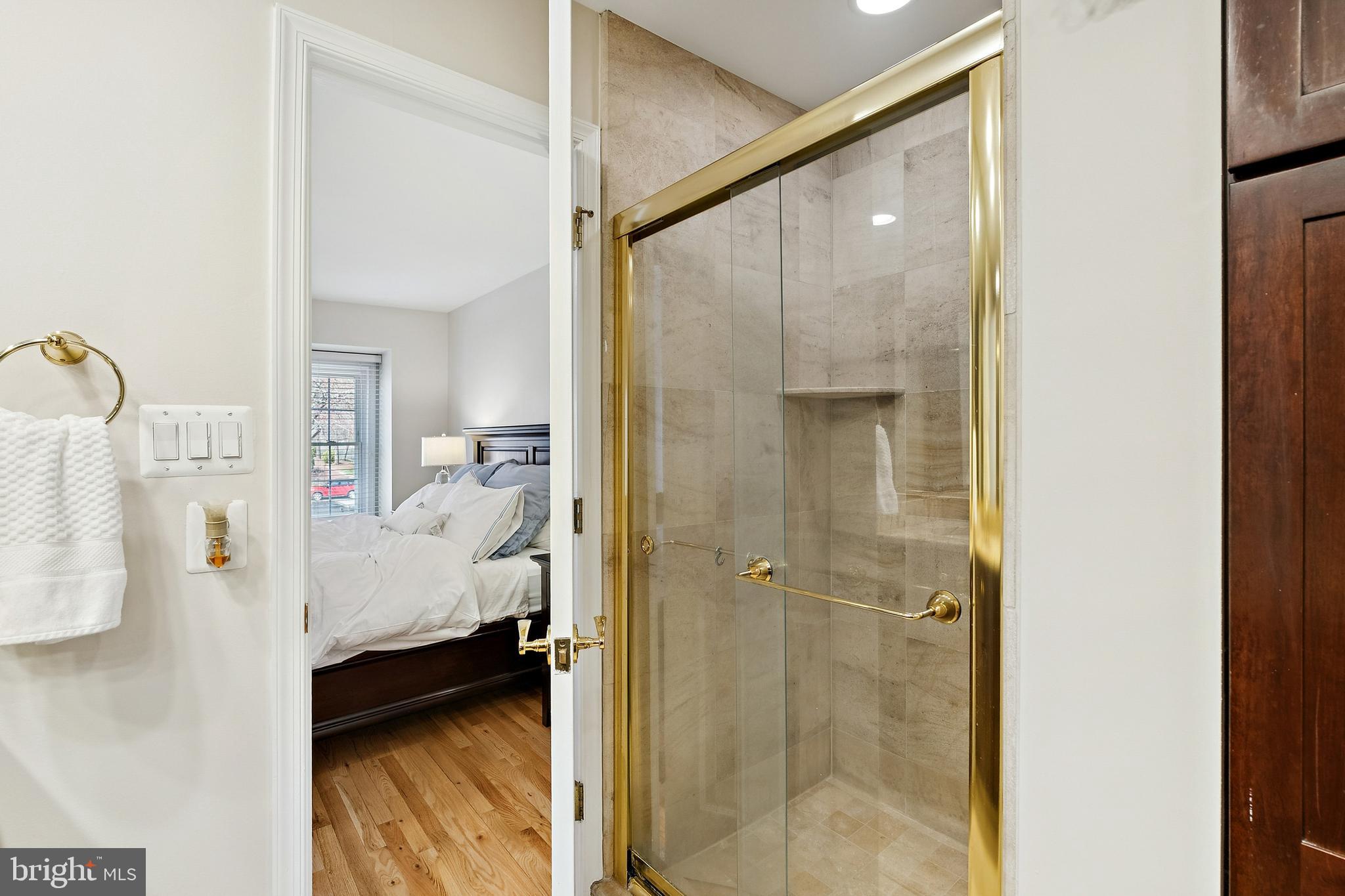 LAFAYETTE VILLAGE - Residential