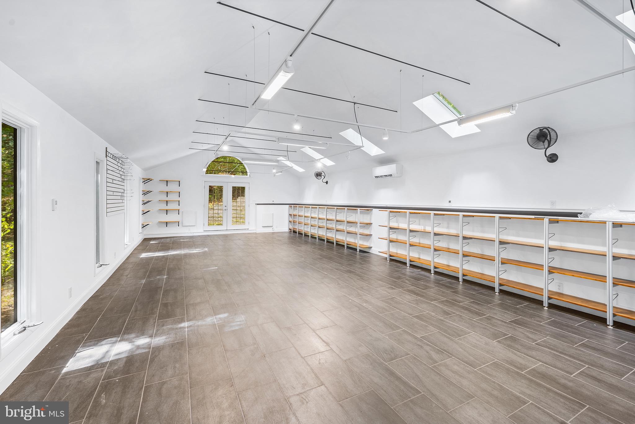 KING OF PRUSSIA - Residential