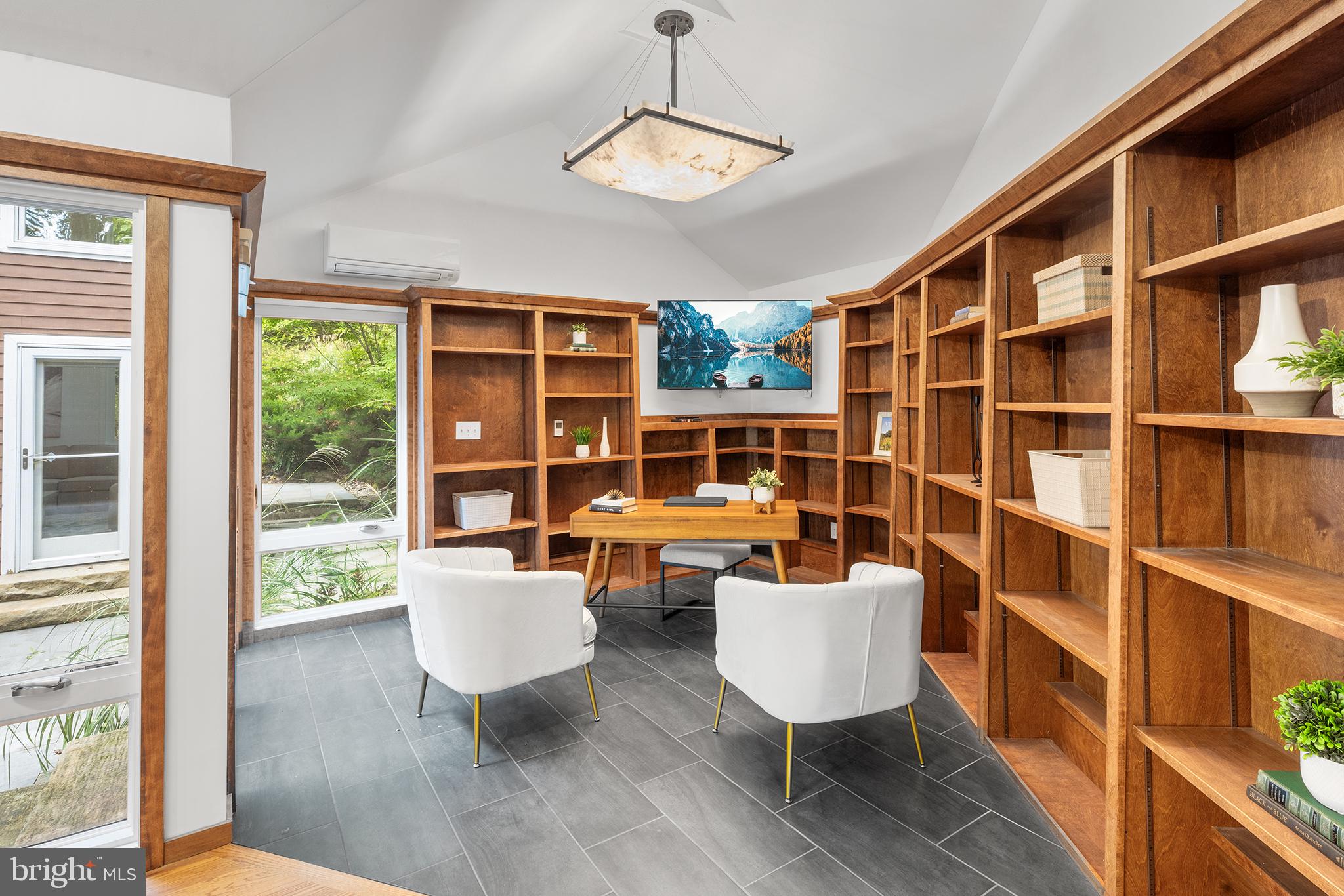 KING OF PRUSSIA - Residential