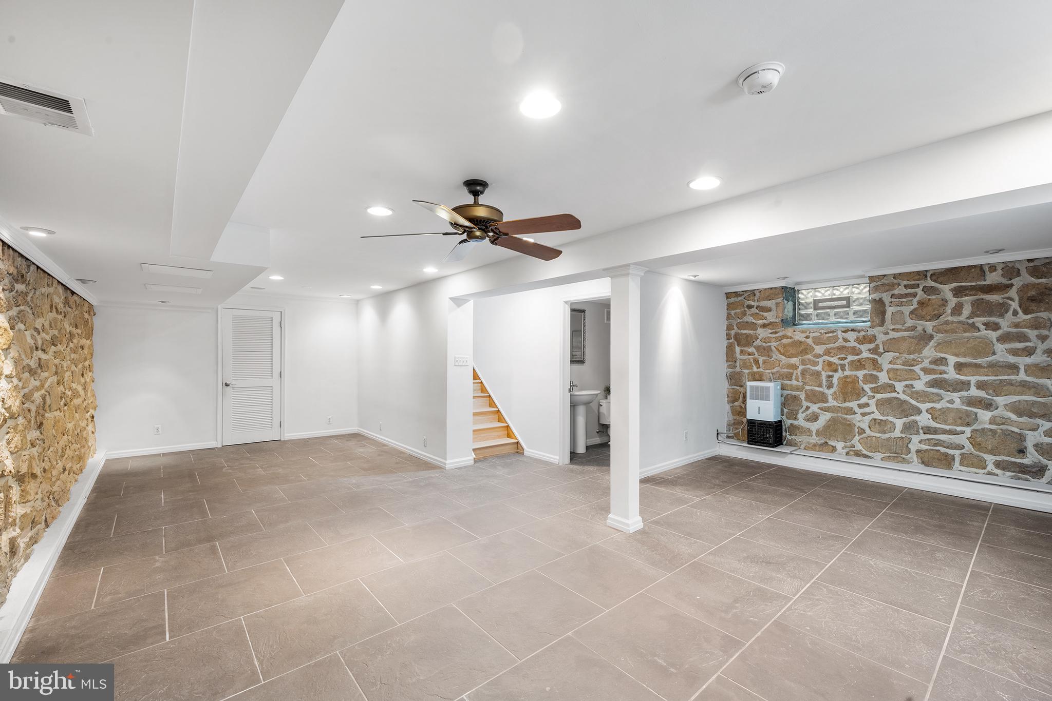 KING OF PRUSSIA - Residential