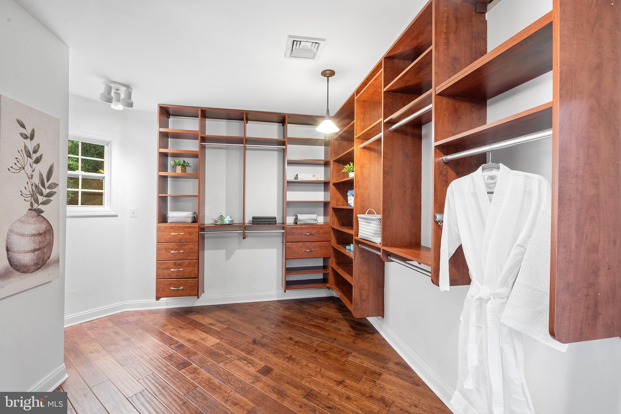 KING OF PRUSSIA - Residential