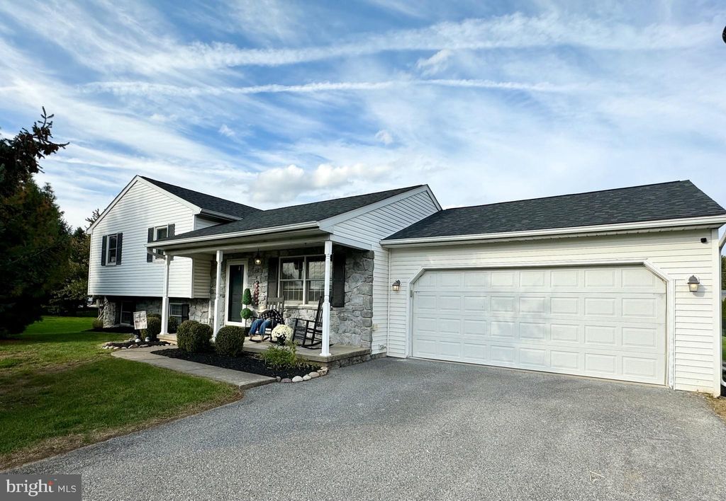 Photo of 17 Silverleaf Drive, Mount Joy, PA 17552 (MLS # PALA2042762)