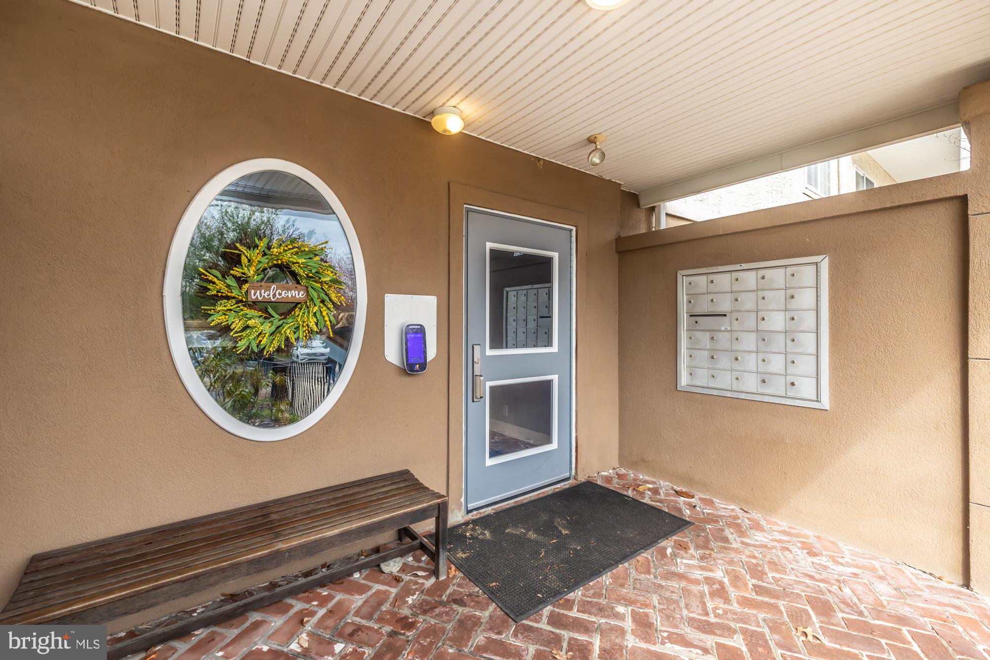 416 PAOLI POINTE DRIVE 416-M