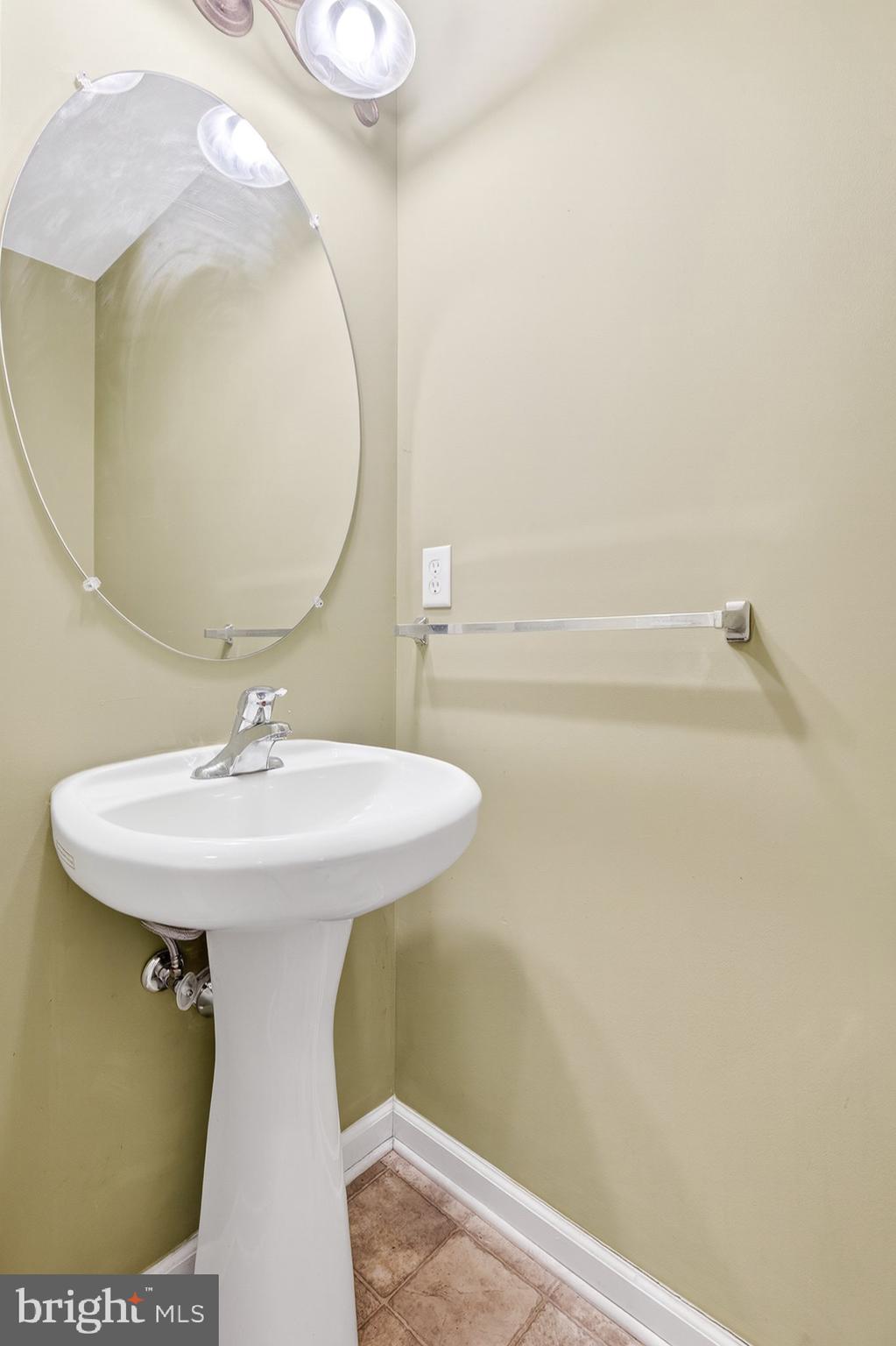 MILLERSVILLE - Residential