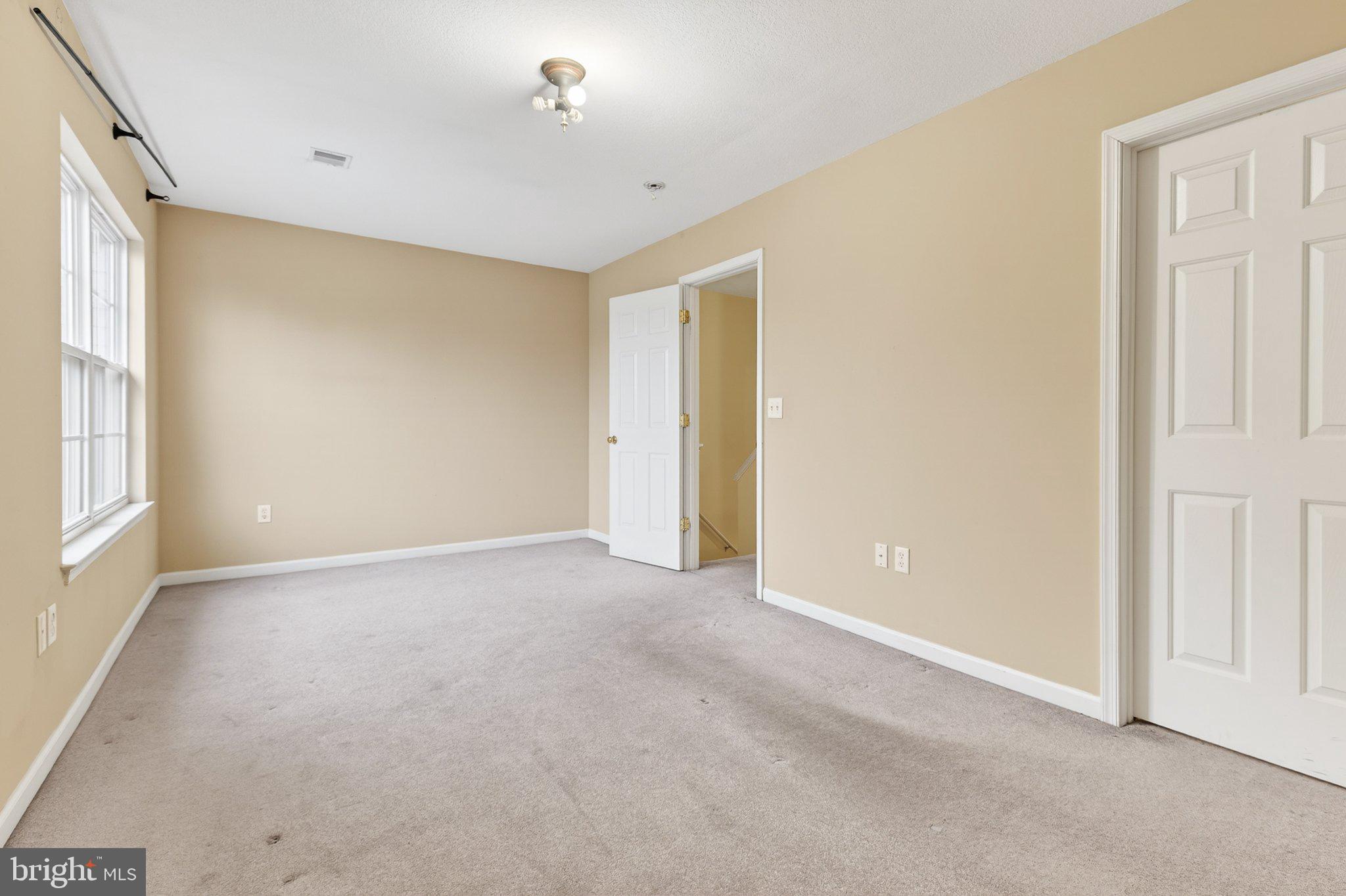 MILLERSVILLE - Residential