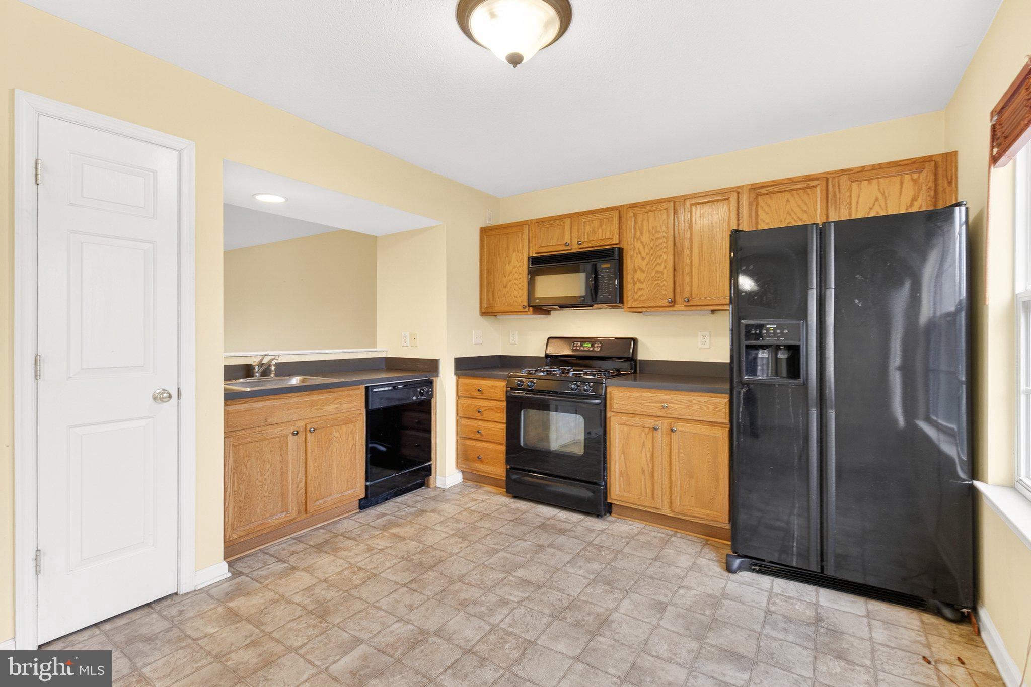 MILLERSVILLE - Residential