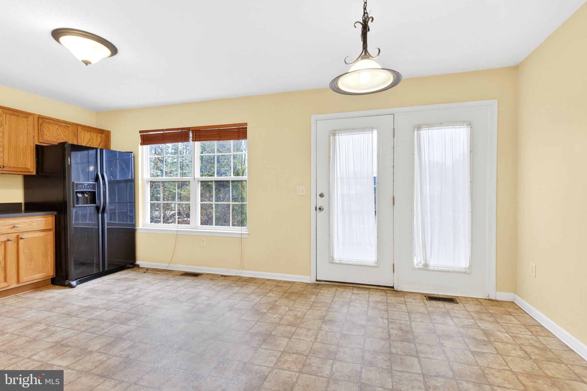 MILLERSVILLE - Residential