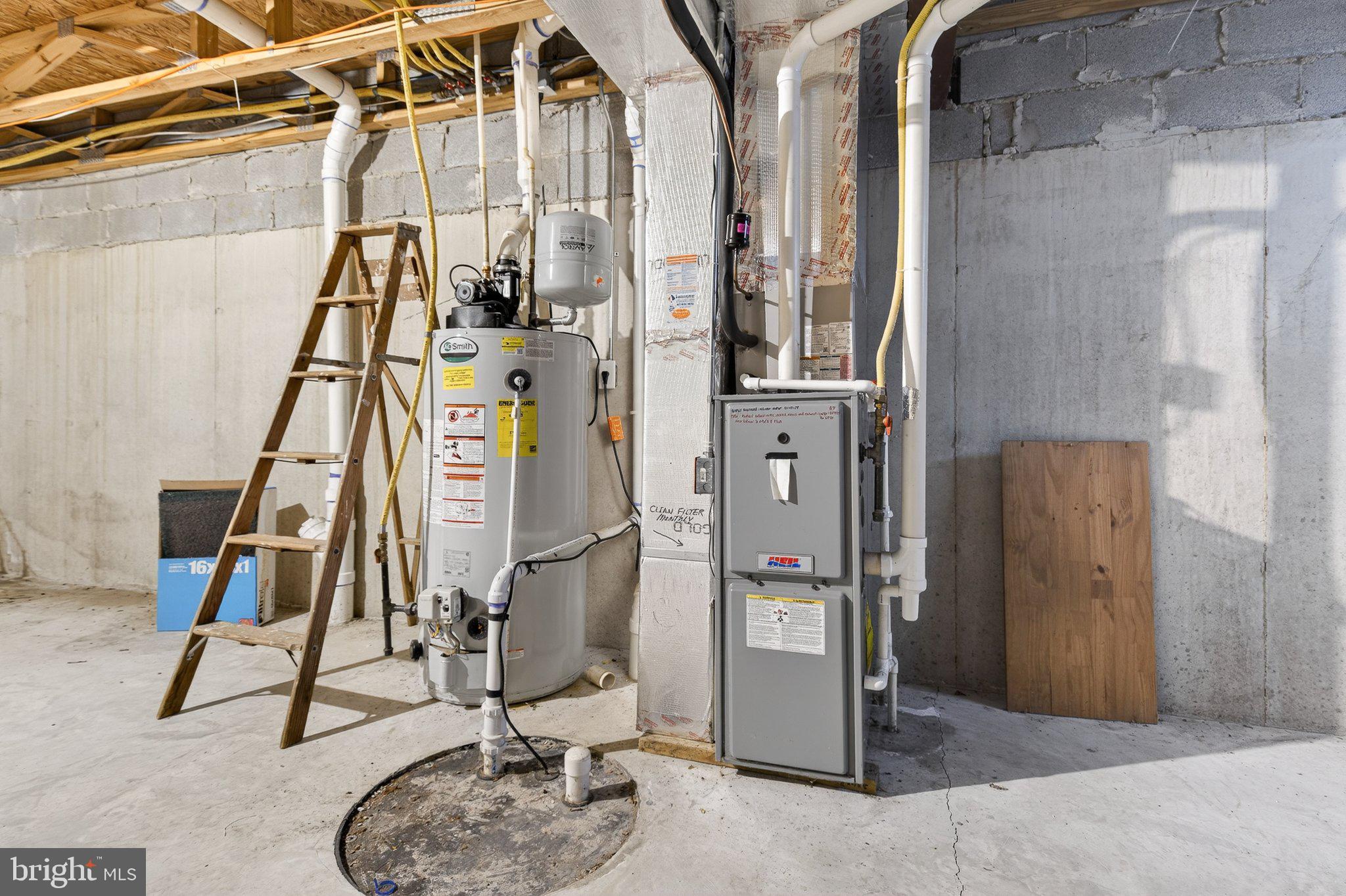 MILLERSVILLE - Residential