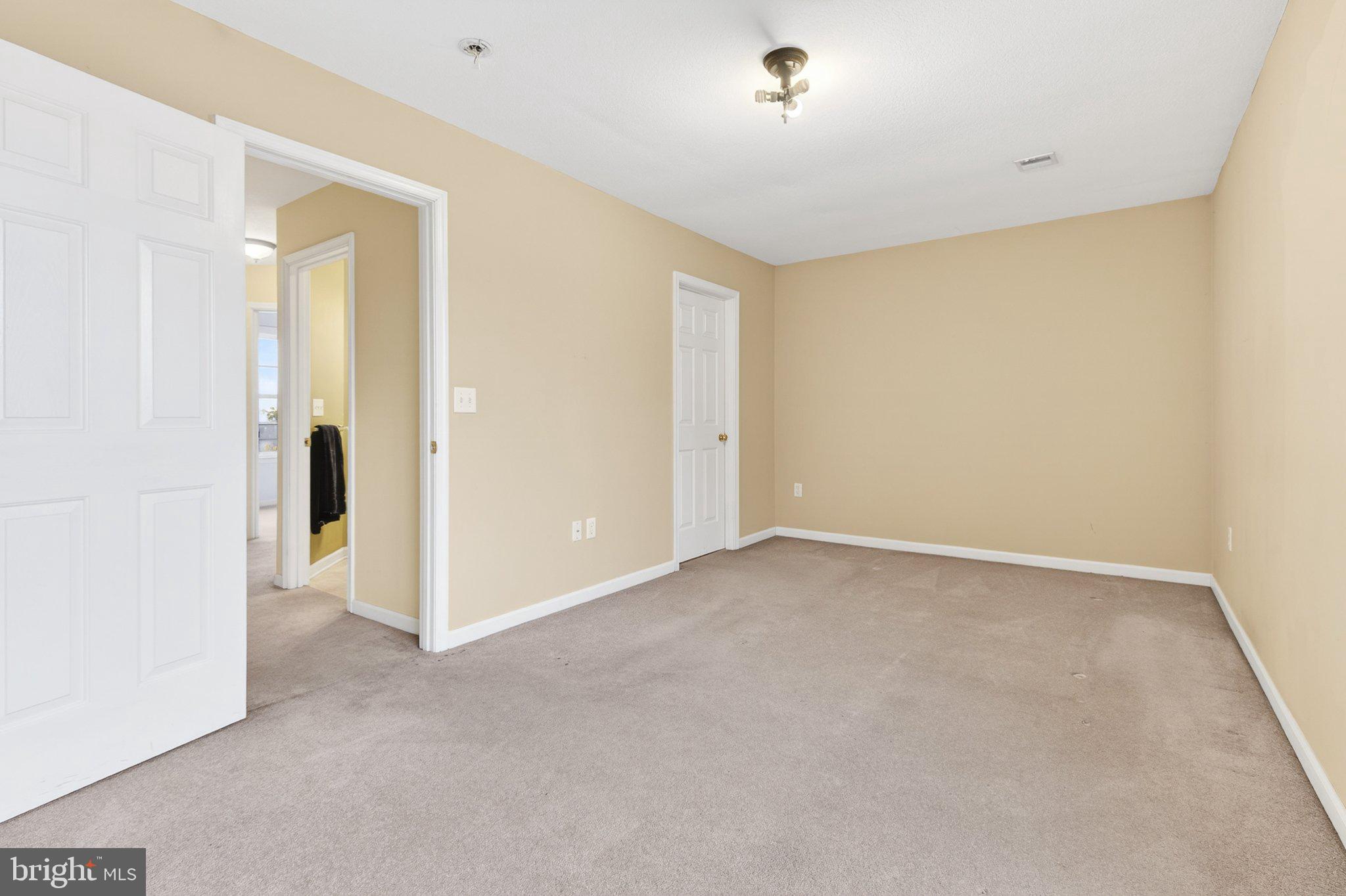 MILLERSVILLE - Residential