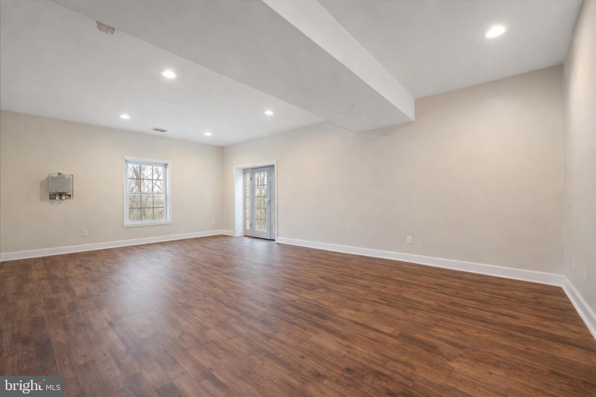 SHEN FARMS RIVERVIEW - Residential