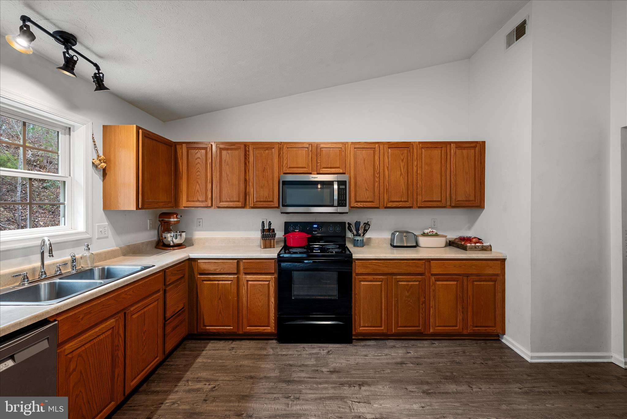 SHEN FARMS RIVERVIEW - Residential