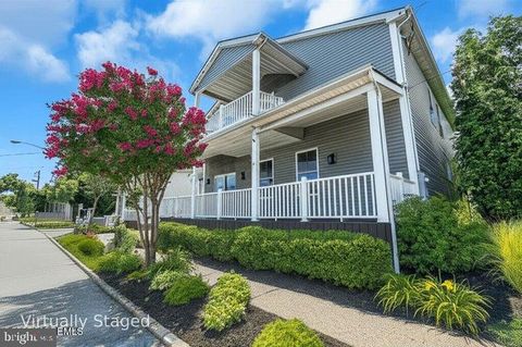 Photo of 325 Hawthorne Avenue, POINT PLEASANT BEACH, NJ 08742 (MLS # NJOC2037172)