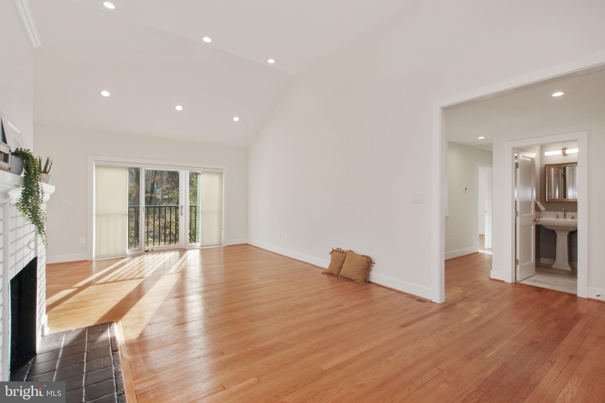 SOMERSET - Residential Lease