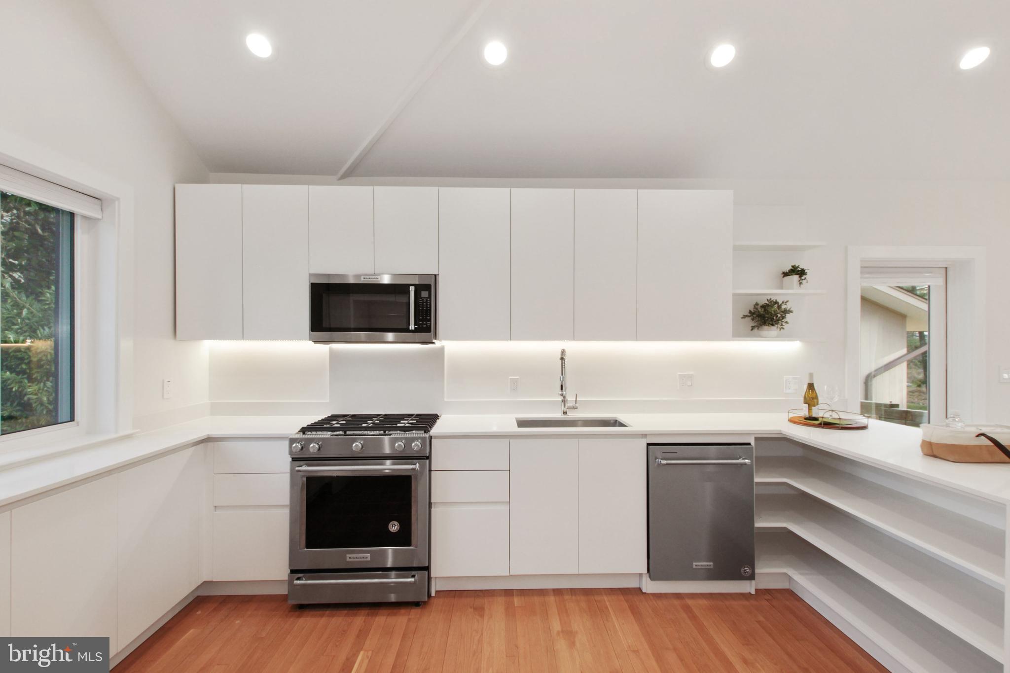 SOMERSET - Residential Lease